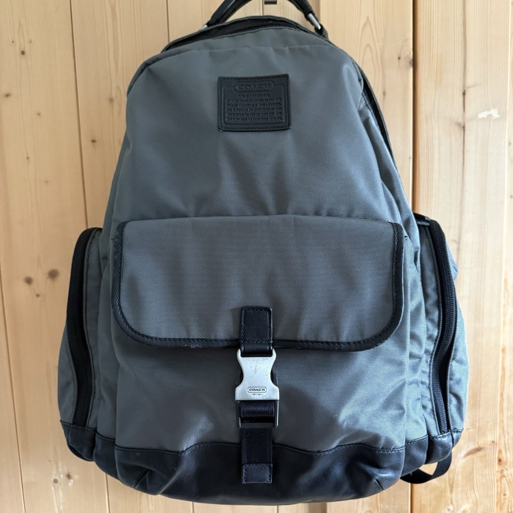 Coach Voyager Bleck/Gray Nylon & Leather Backpack F70574 READ NEEDS REPAIR - Picture 4 of 16
